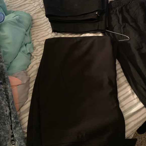 Capris - Picture 3 of 3